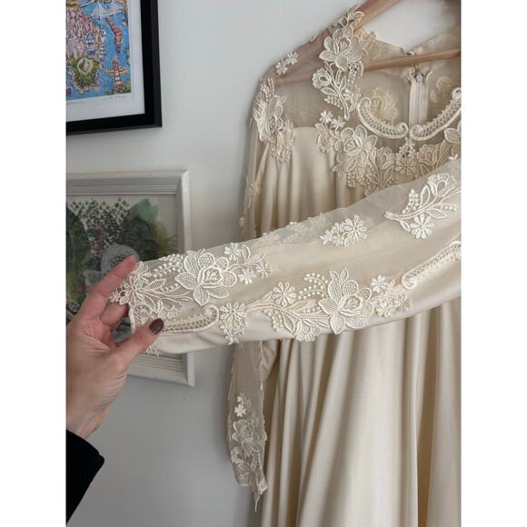 Vintage 1970's Ivory Cream Lace Wedding Dress Size Medium - Picture 8 of 10